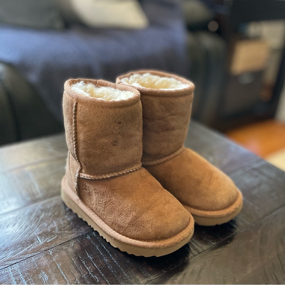 Toddler Classic Uggs